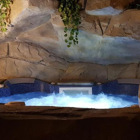 Le Lodge Origin Sainte-Suzanne Екстер'єр фото